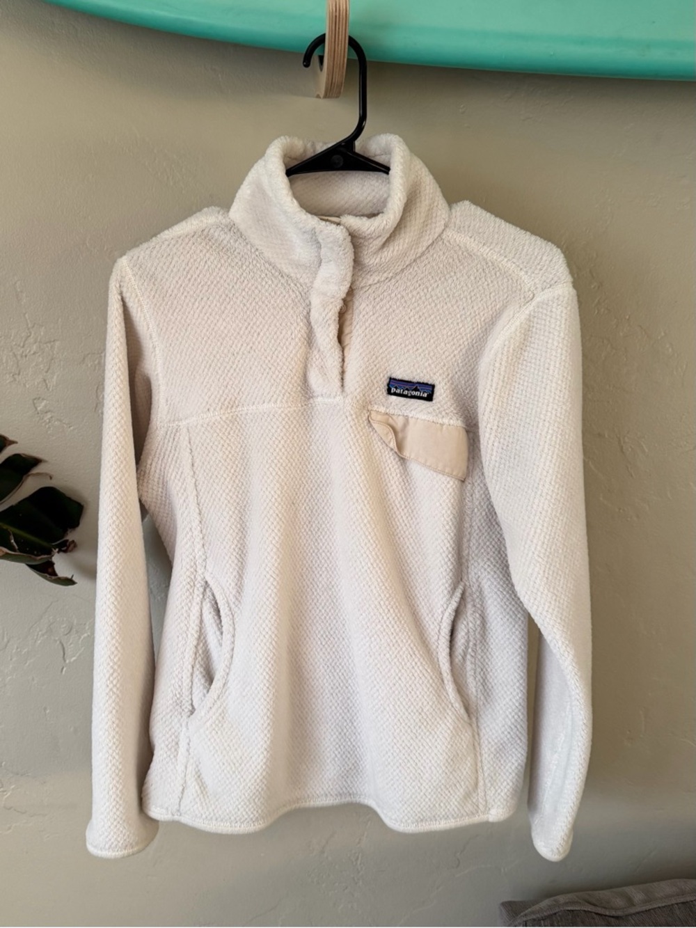 Patagonia Cream White Fleece Snap-Front Pullover